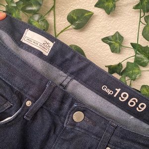 Gap dark blue denim high rise skinny sz 25